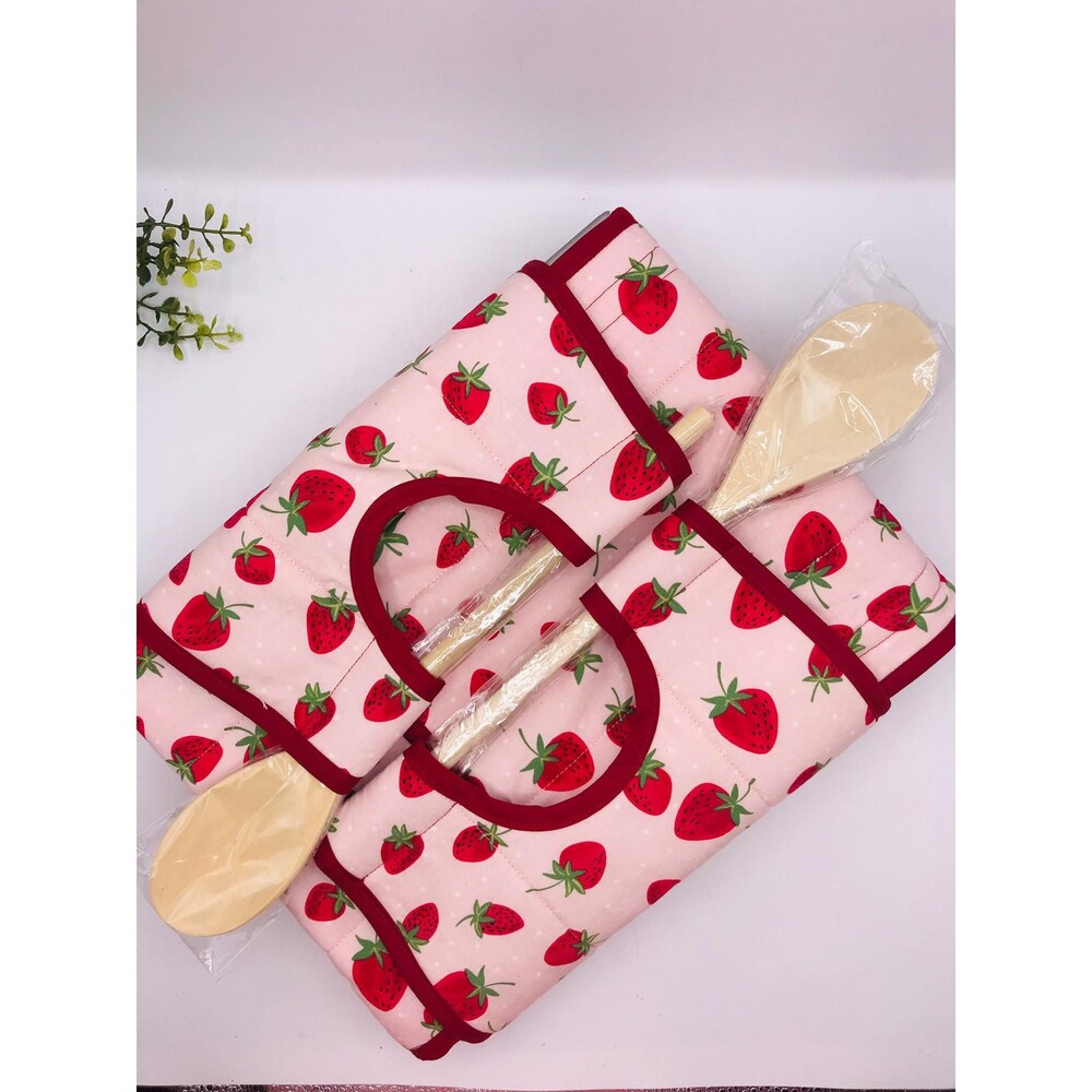 Casserole Carrier w Wooden Spoons Homespun Strawberries For 9x13 or 8x8 Pan